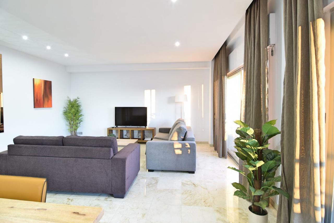 Apt Luxury Reding Solo Familias Málaga Eksteriør billede
