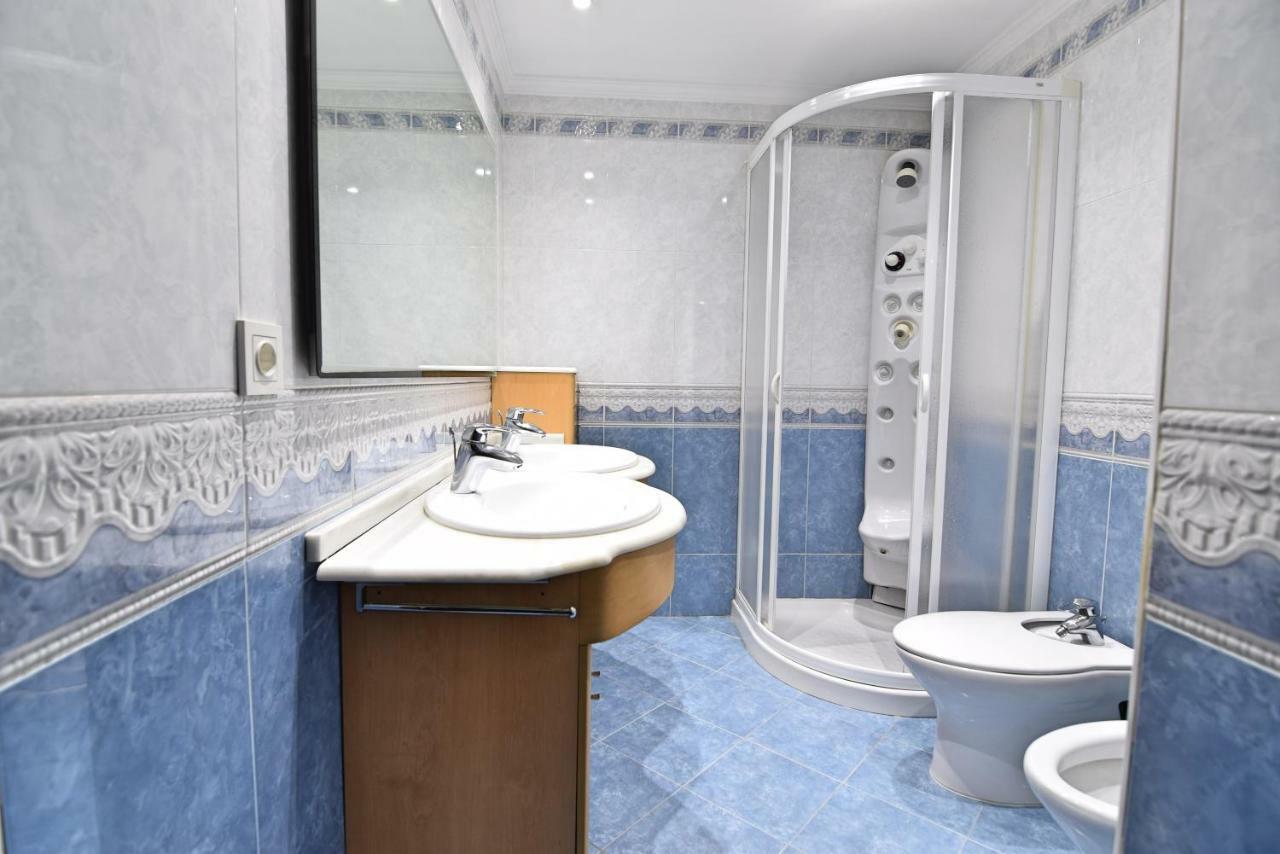 Apt Luxury Reding Solo Familias Málaga Eksteriør billede